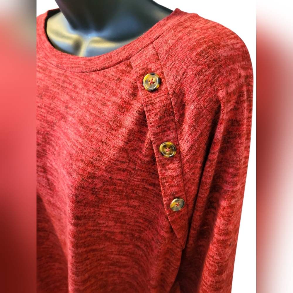 Women's Red Button-Accent Knit Top XL lightweight sweater - Picture 3 of 6